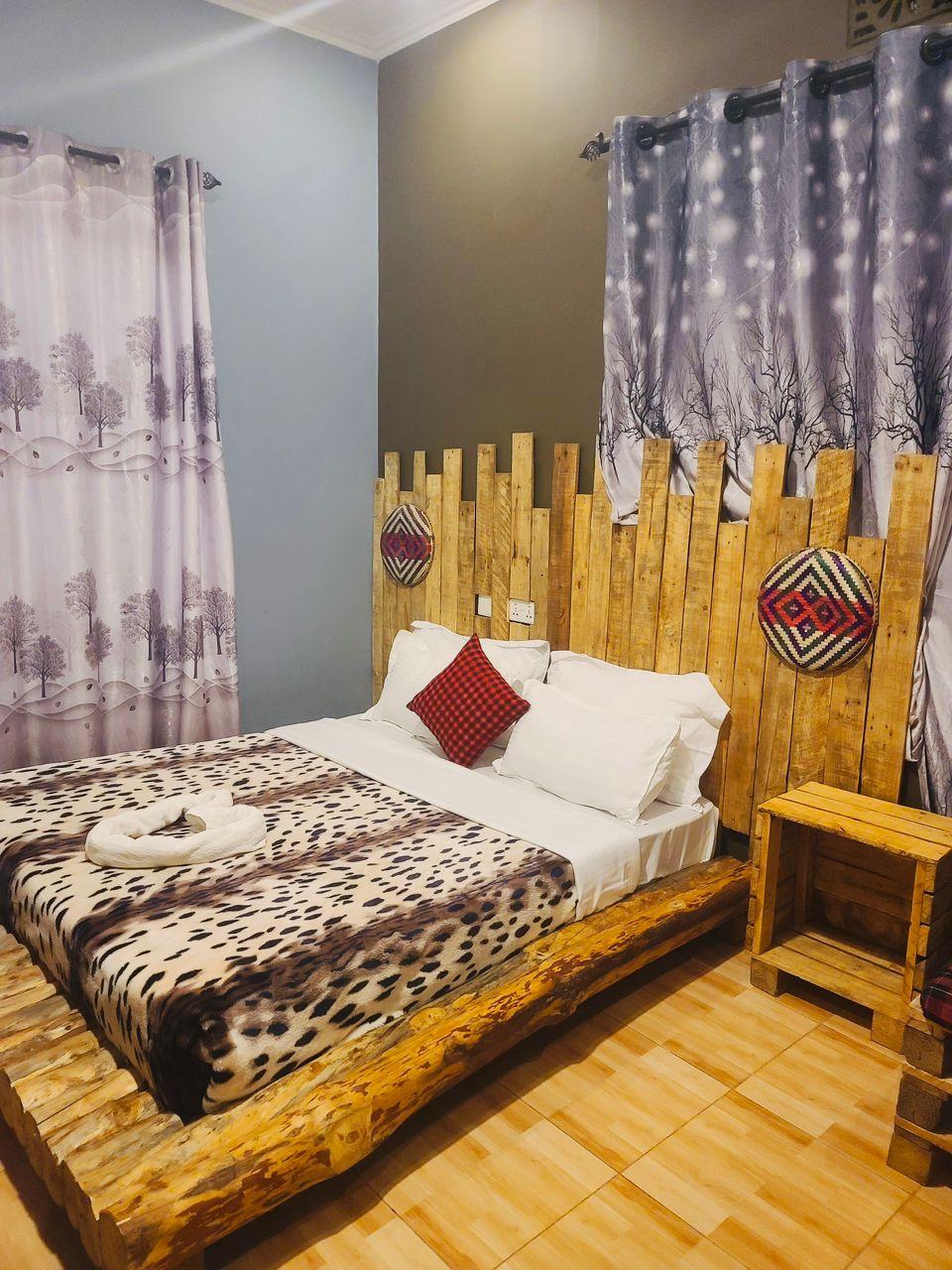 Intercity Property Hub: Safari Villa for Rent