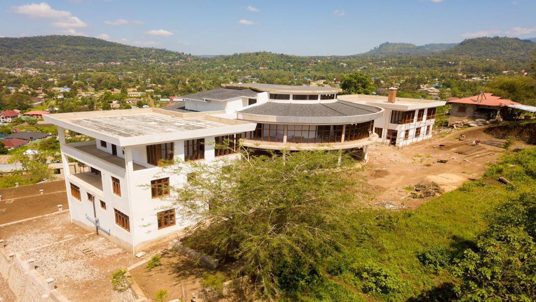 Intercity Property Hub: A Three Storey-Villa for Sale.-0