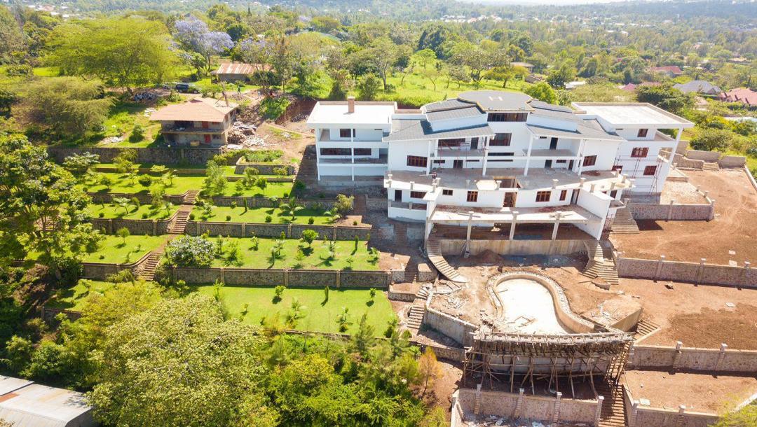 Intercity Property Hub: A Three Storey-Villa for Sale.-5