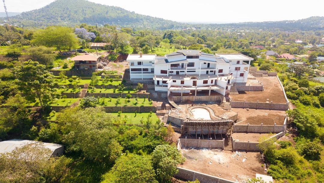 Intercity Property Hub: A Three Storey-Villa for Sale.-7