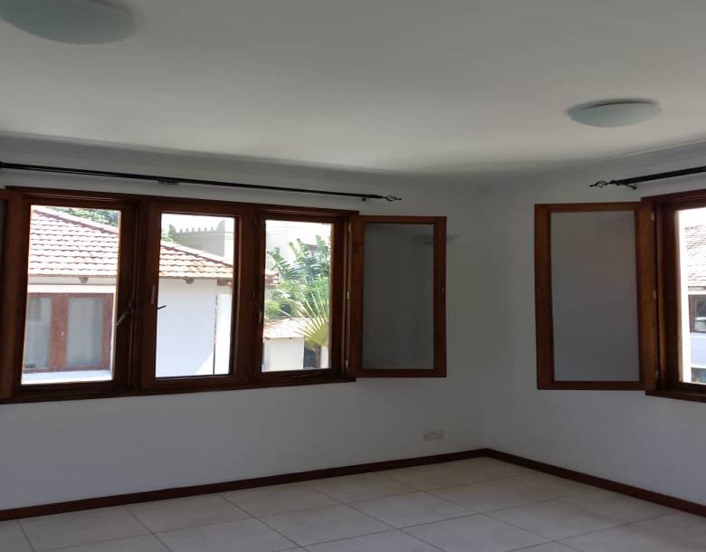 IPH: A House for Rent- OysterBay-2